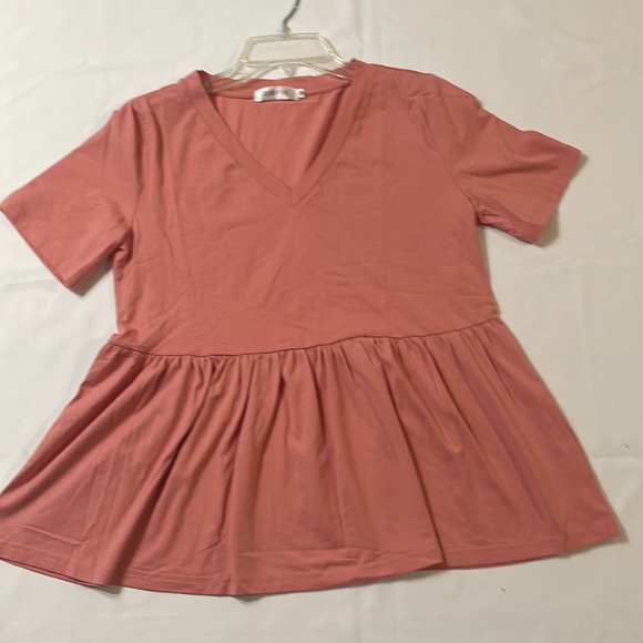 ZURIFFE Solid Babydoll Tee V Neck Short Sleeve New no Tag Size Medium - Picture 9 of 9